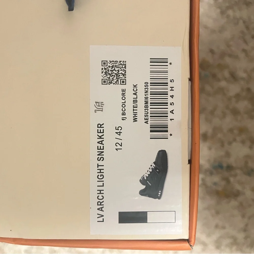 Louis Vuitton Black and White Men's Sneakers - Picture 5 of 5